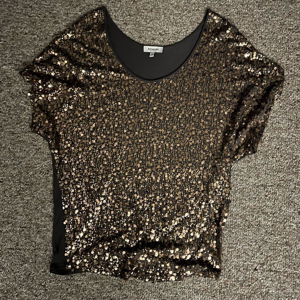 •GORGEOUS• Gold sequin top medium